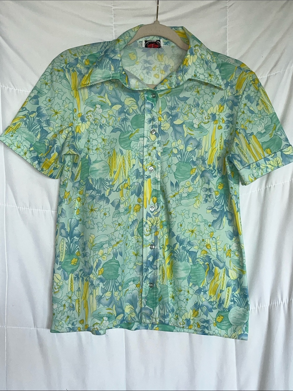 Vintage Lucky Winner Double Knit Whimsical Garden Novelty Print No size tag